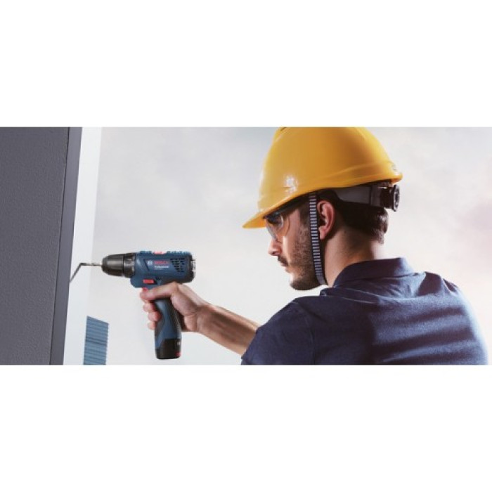 Акумуляторний дриль-шуруповерт Bosch GSR 120-LI, GLI 12V-300, GAL 1210 CV, 2 акб GBA 12 В/2Ач, валіза (06019G8004)
