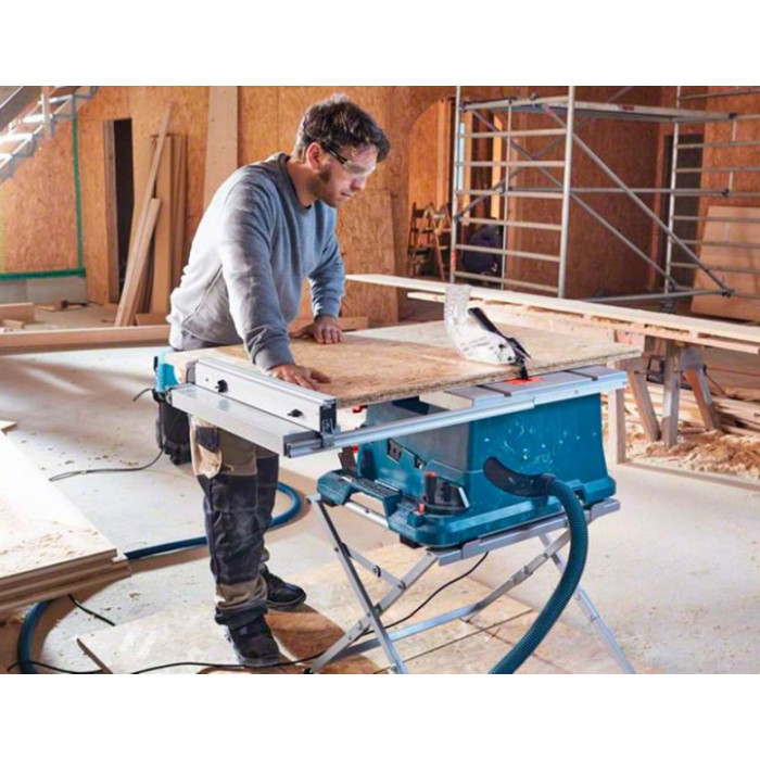 Циркулярна настільна пила Bosch GTS 635-216 Professional (0601B42000)