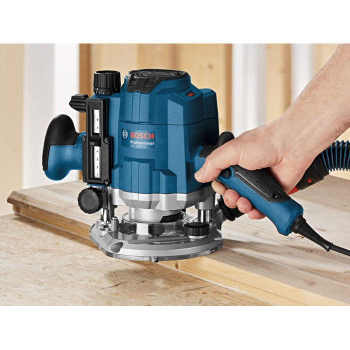 Фрезер ручний Bosch GOF 1250 CE Professional (0601626000)