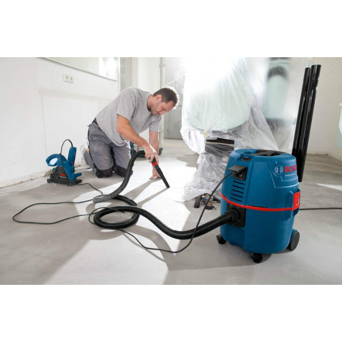 Пылесос строительный для влажного/сухого мусора Bosch GAS 20 L SFC Professional