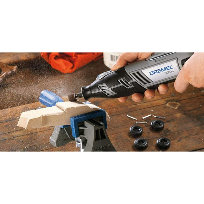 Аккумуляторный многофункциональный инструмент Dremel 8200-5/65