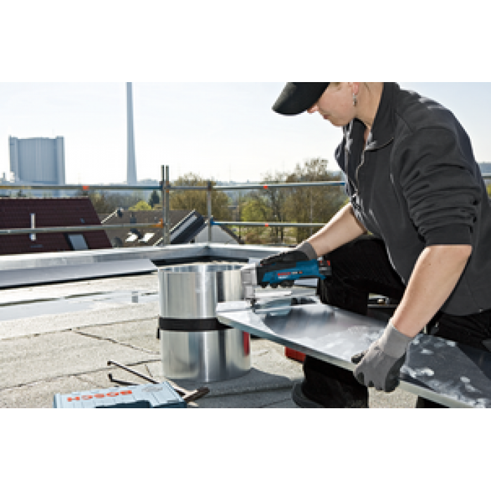 Аккумуляторные ножницы для листового метала Bosch GSC 12V-13